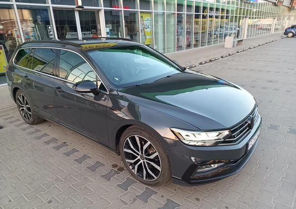 Volkswagen Passat cena 115000 przebieg: 71777, rok produkcji 2020 z Chodzież małe 172